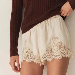 DOEN IONA SHORT